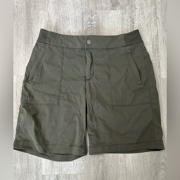 Athleta Trekkie Shorts Womens 10 Gray Nylon 4" Outdoor Hiking - Picture 2 of 7